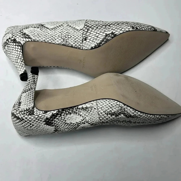 Walking Cradles black and white snake 9.5m pumps with no signs of wear - Picture 4 of 5